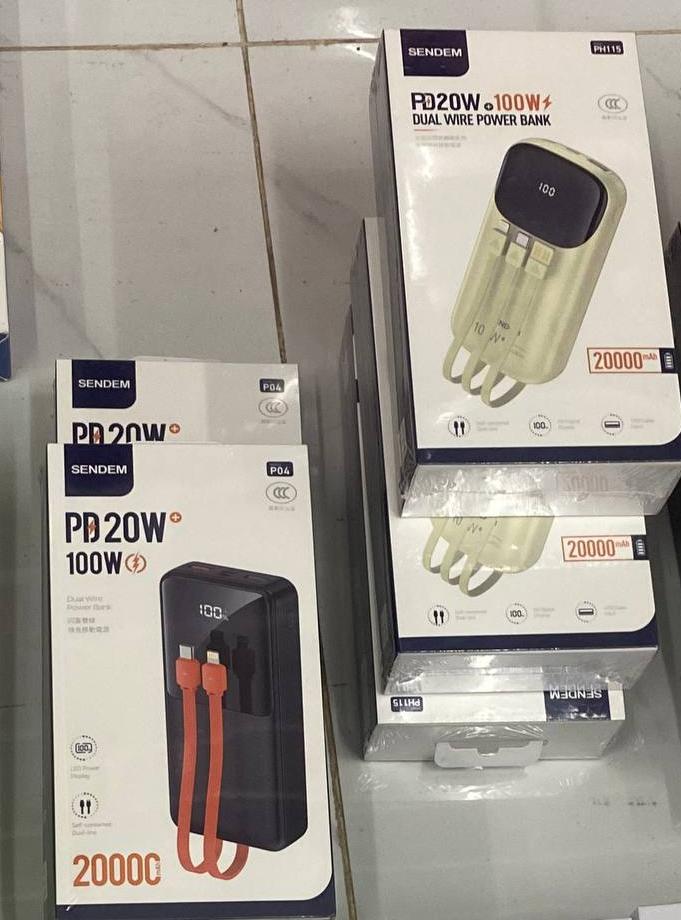 Power bank 20,000 mAh with cable (Ph115 or P04)